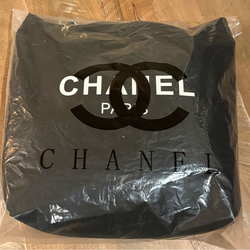 CHANEL Canvas Black Tote - Picture 14 of 15